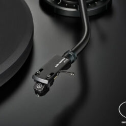 Audio-Technica AT-LP7X manuaalne rihmveoga vinüülplaadimängija