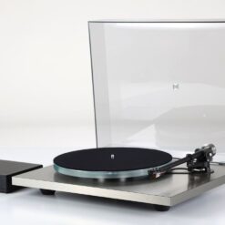 Rega Planar 6 RS Edition manuaalne vinüülplaadimängija