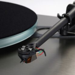 Rega Planar 6 RS Edition manuaalne vinüülplaadimängija