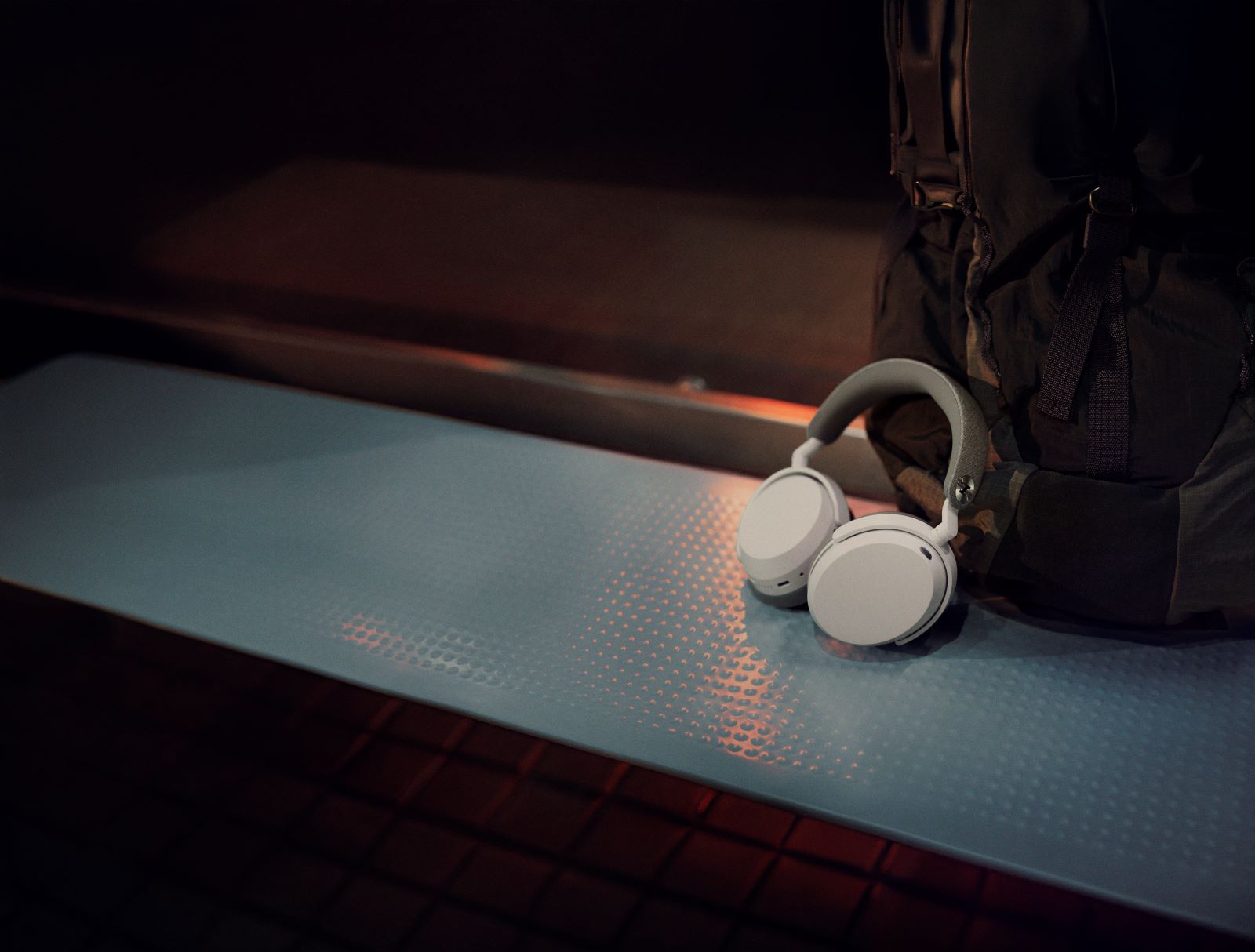Sennheiser MOMENTUM 5 juhtmevabad mürasummutavad kõrvaklapid