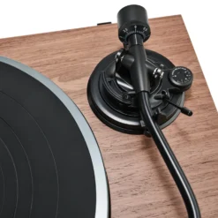 Argon Audio Aurora manuaalne eelvõimendiga vinüülplaadimängija