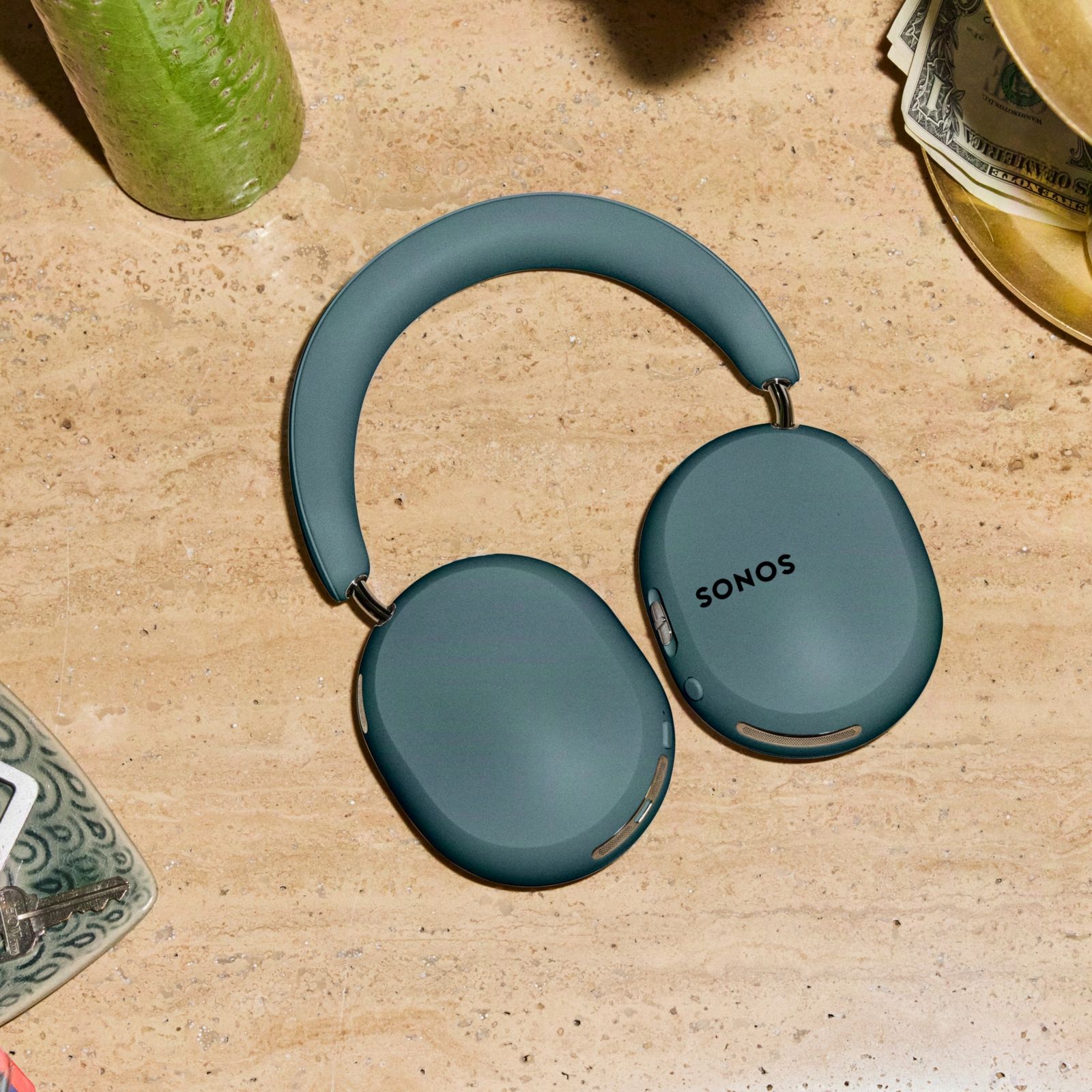 Sonos Ace Ultra mürasummutavad juhtmevabad kõrvaklapid